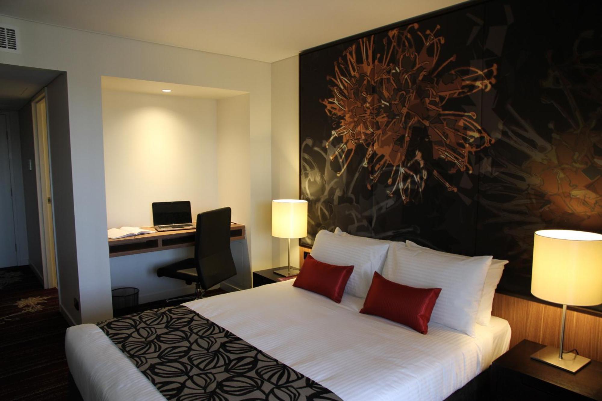 Mantra Gladstone Aparthotel Buitenkant foto