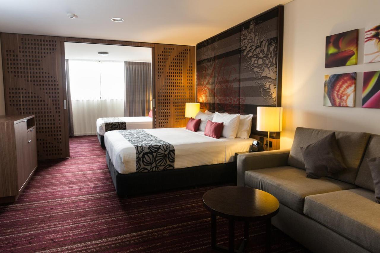 Mantra Gladstone Aparthotel Buitenkant foto