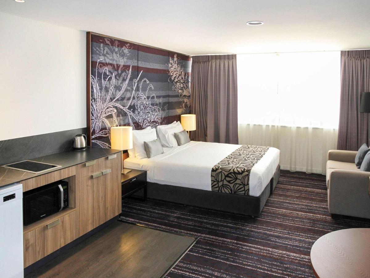 Mantra Gladstone Aparthotel Buitenkant foto